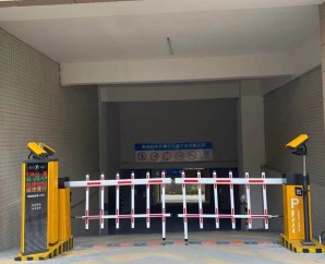 長治市山西柵欄式道閘欄桿一體機(jī)